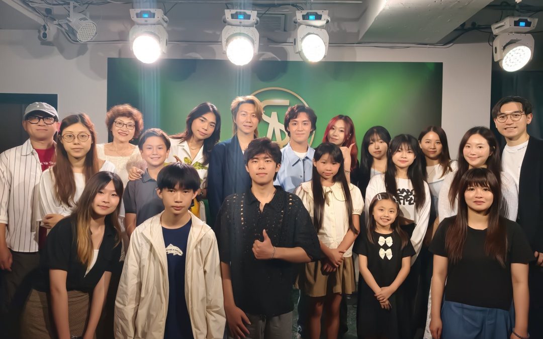 【星格★蹤】𝐖𝐢𝐧𝐜𝐲老師 x 𝐏𝐡𝐢𝐥𝐢𝐩老師 x 𝐁𝐫𝐢𝐚𝐧老師🎤學生交流會🌟✨三位新導師首個交流會，新同學勇闖舞台以歌聲點亮仲夏舞台！☀️🪩